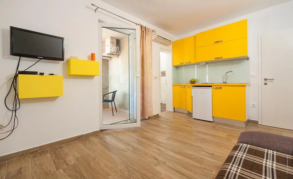 Ultima Apartments Povljana