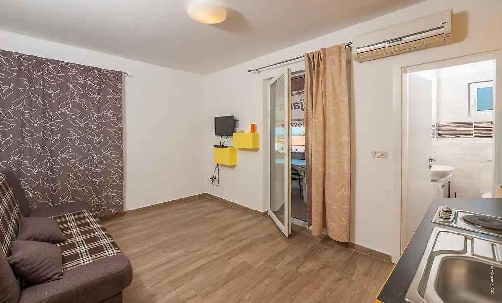 Ultima Apartments Povljana