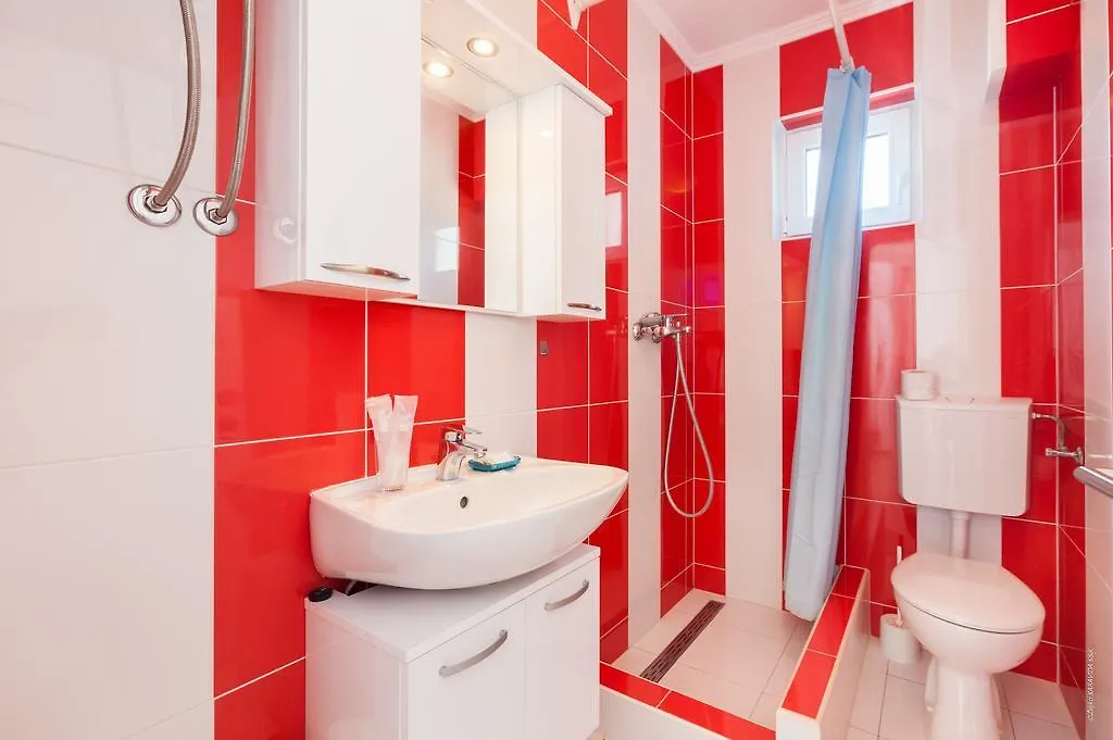 Ultima Apartments Povljana