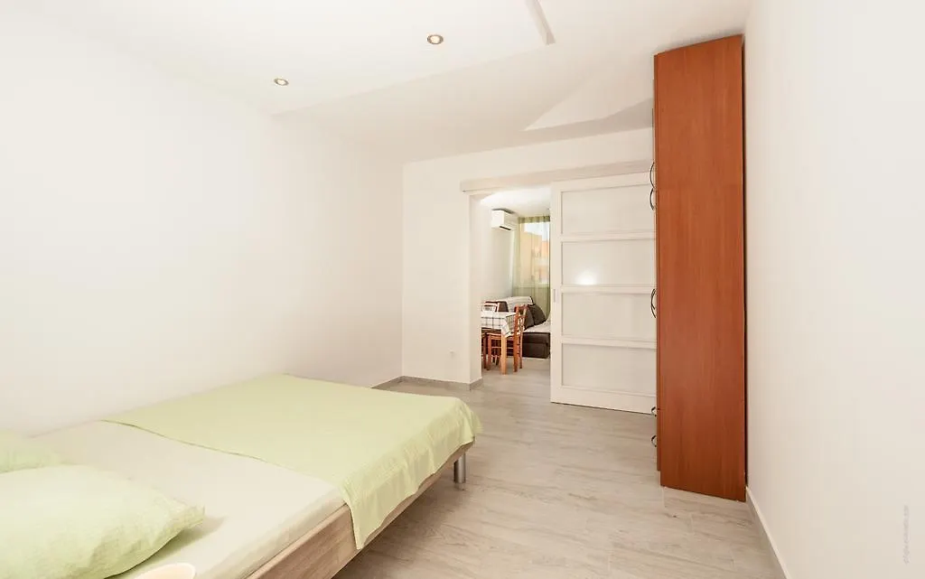 Ultima Apartments Povljana