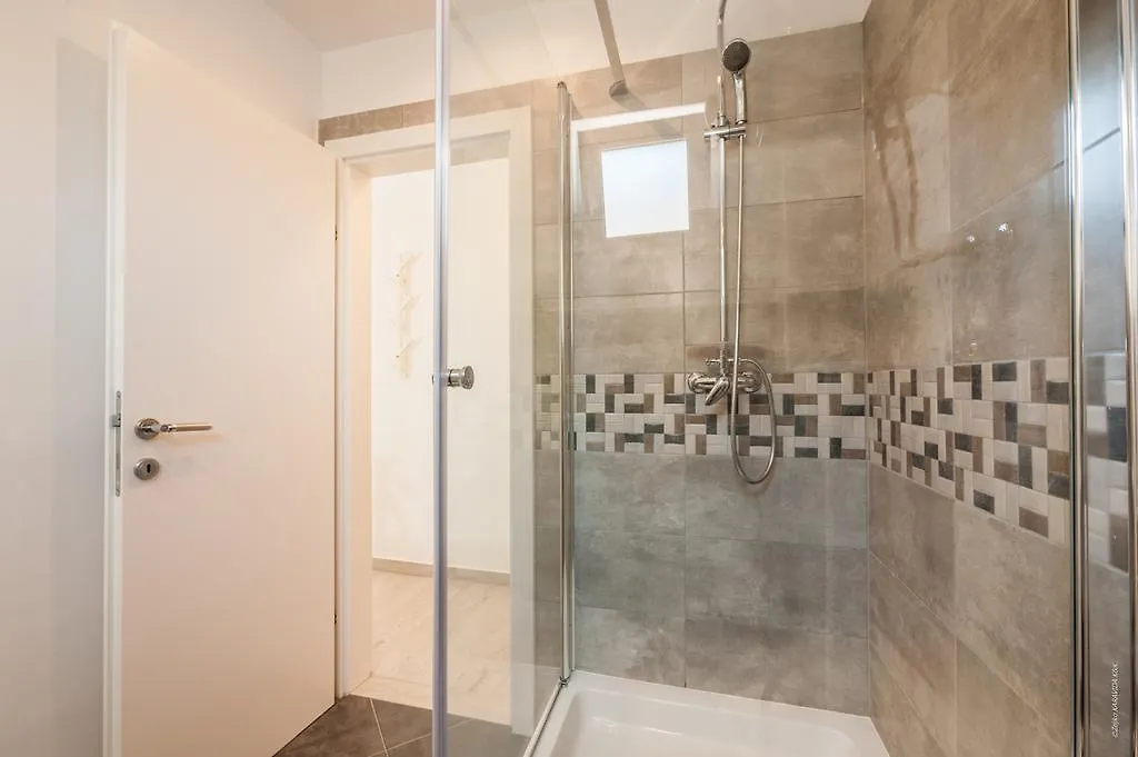 Ultima Apartments Povljana Croatia