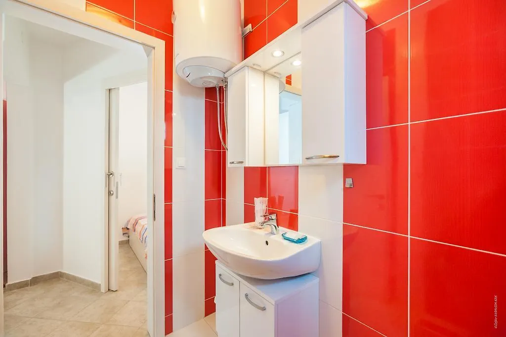 Ultima Apartments Povljana