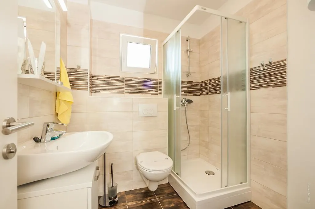 Ultima Apartments Povljana