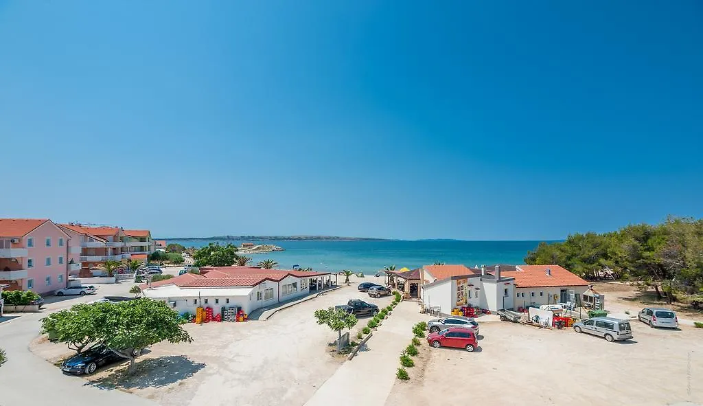 Ultima Apartments Povljana