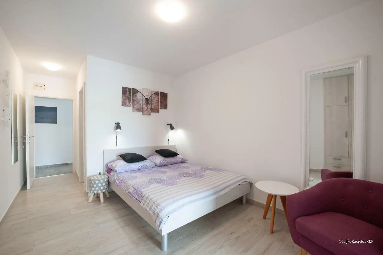 Ultima Apartments Povljana