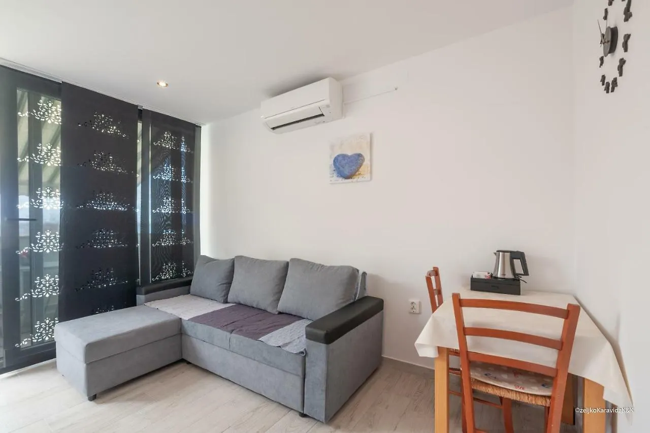 Ultima Apartments Povljana 0*,  Croatia