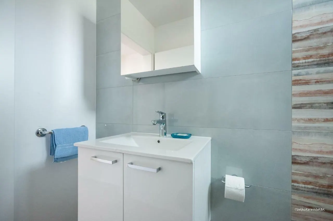 Ultima Apartments Povljana Croatia