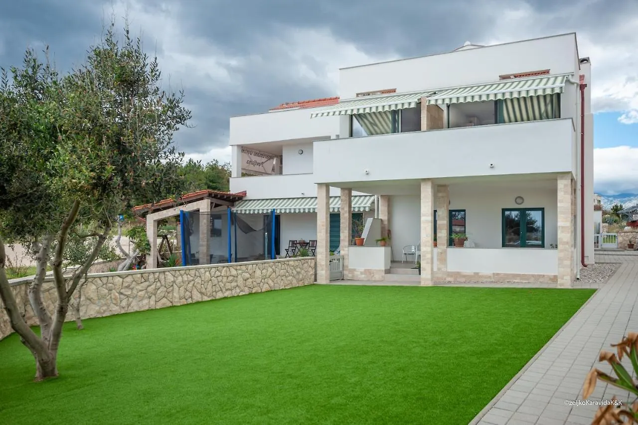Ultima Apartments Povljana Croatia